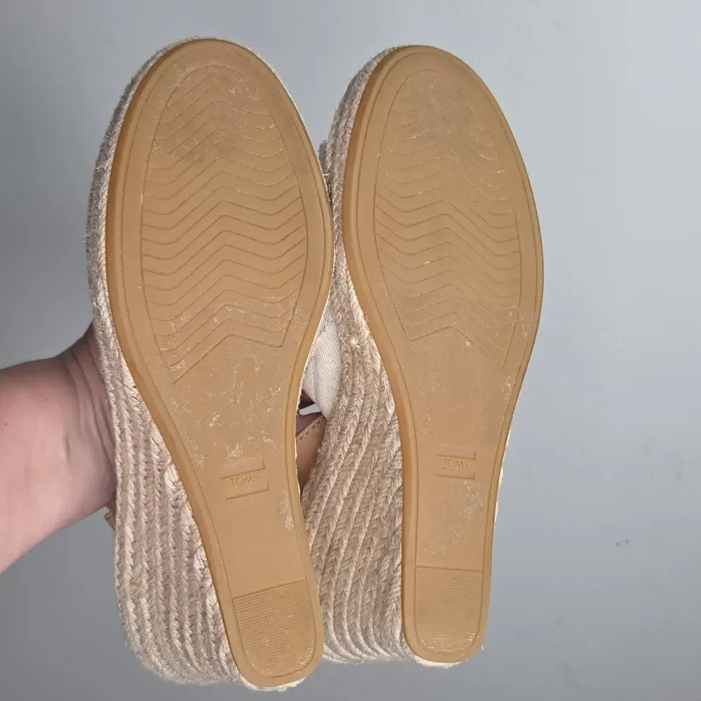 Toms excellent worn